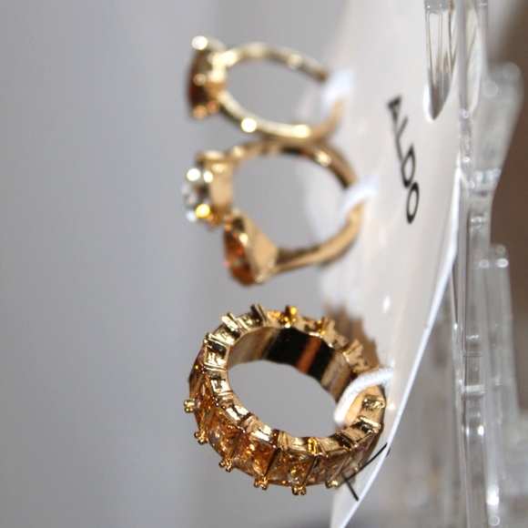 ✨🆕✨ ALDO Ring Set - Picture 9 of 12